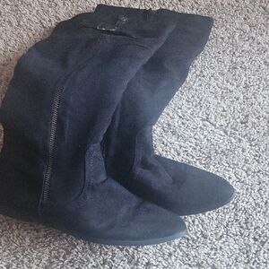 Black Women's Suede Mid-Calf Boots